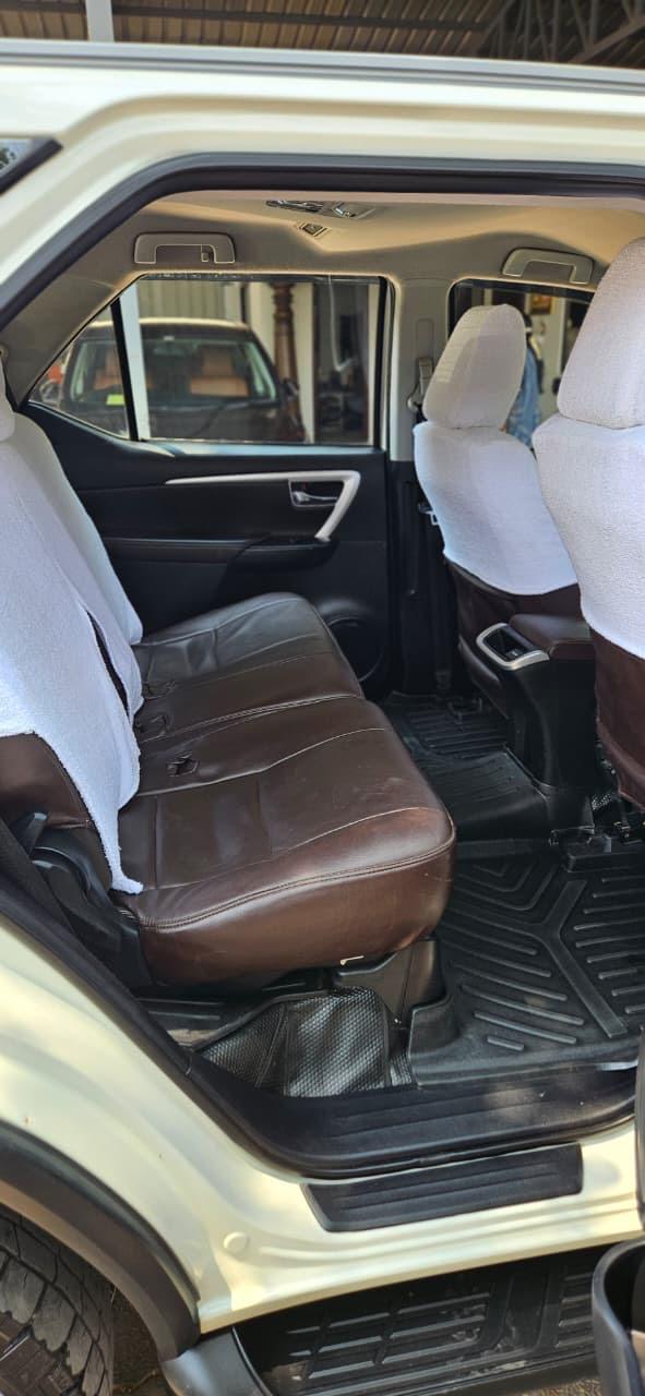 Toyota Fortuner - Image 9