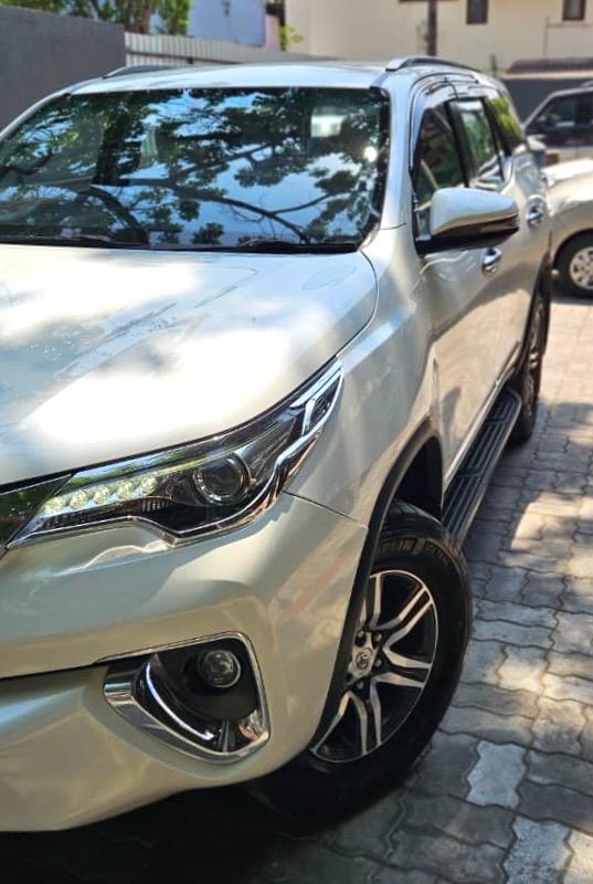 Toyota Fortuner - Image 4