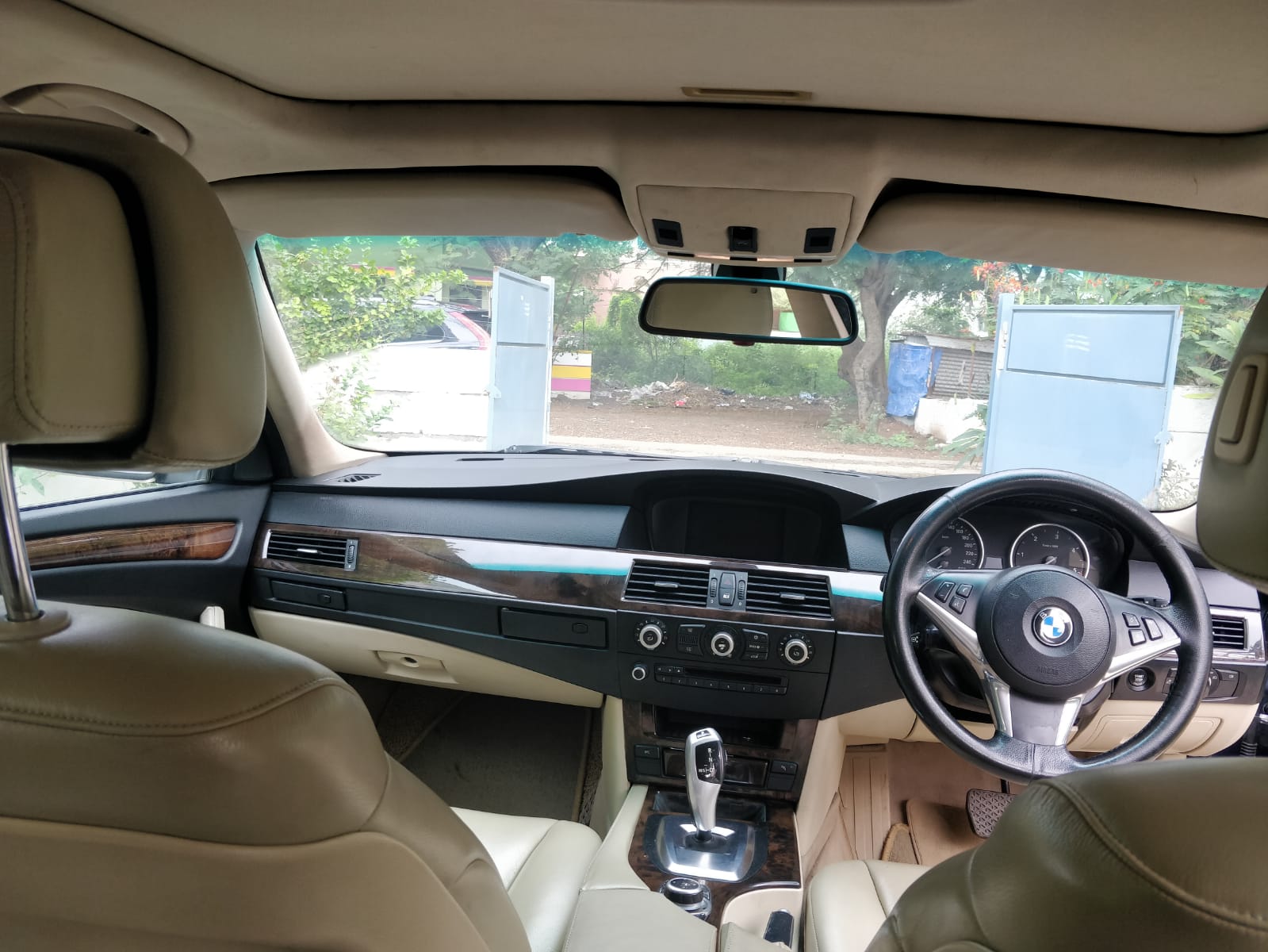 BMW 5 Series - Image 3