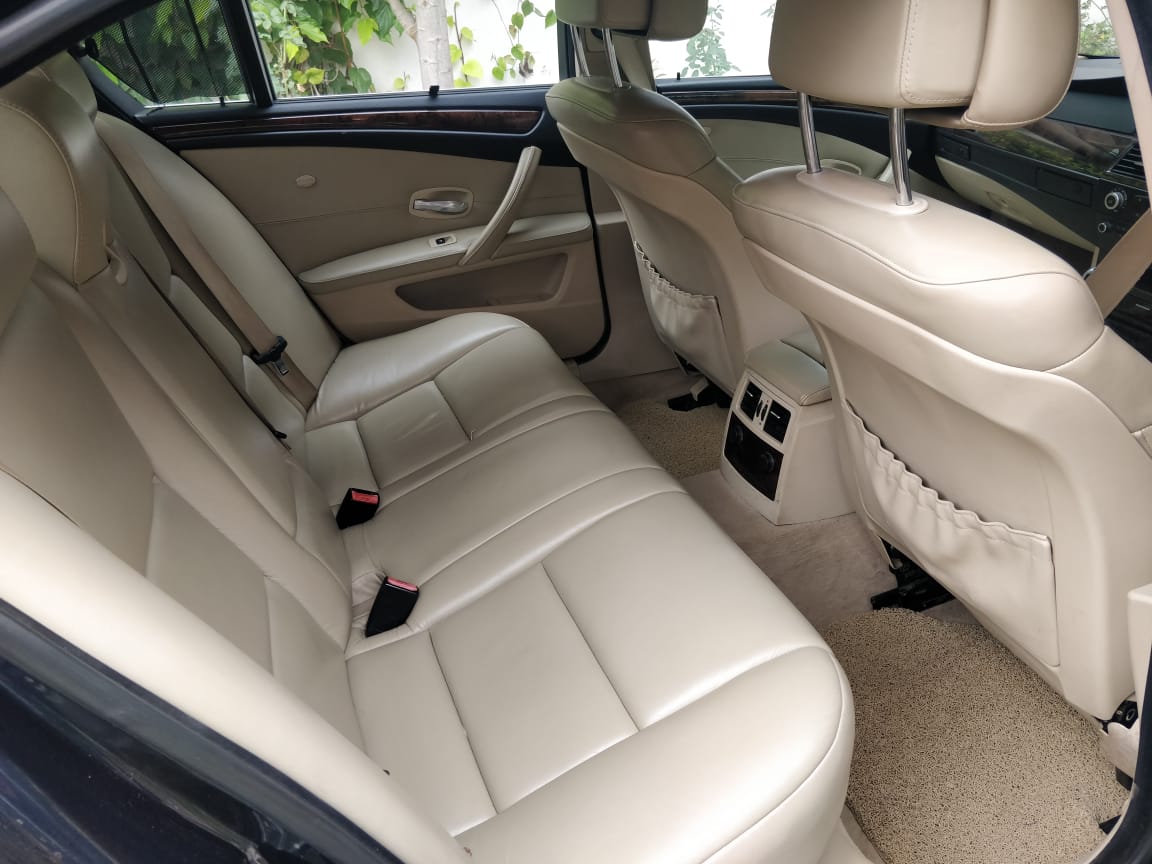 BMW 5 Series - Image 6