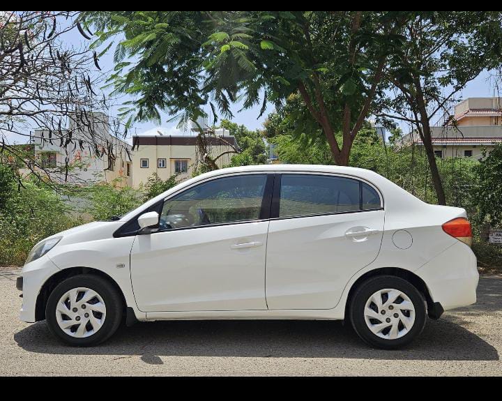 Honda Amaze - Image 9