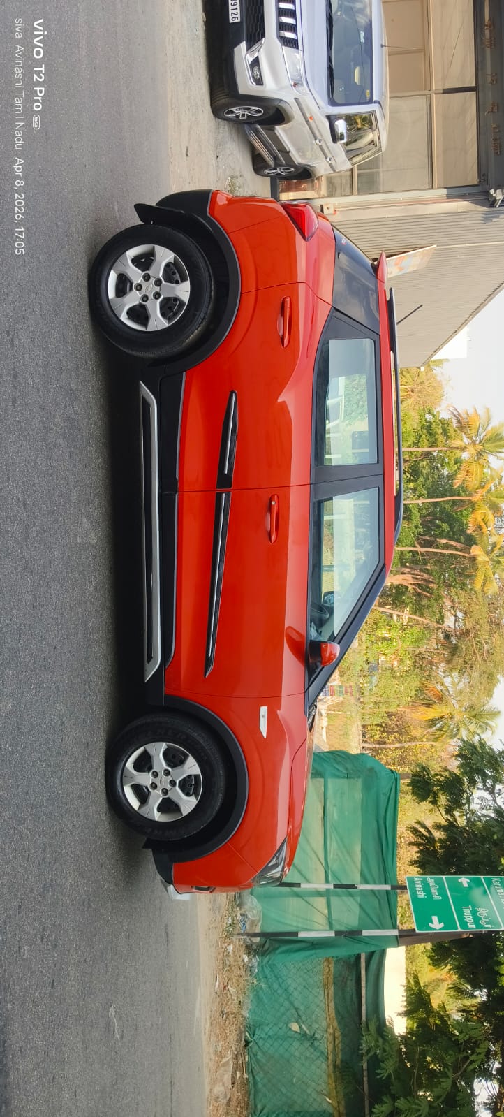 Mahindra XUV300 - Image 3