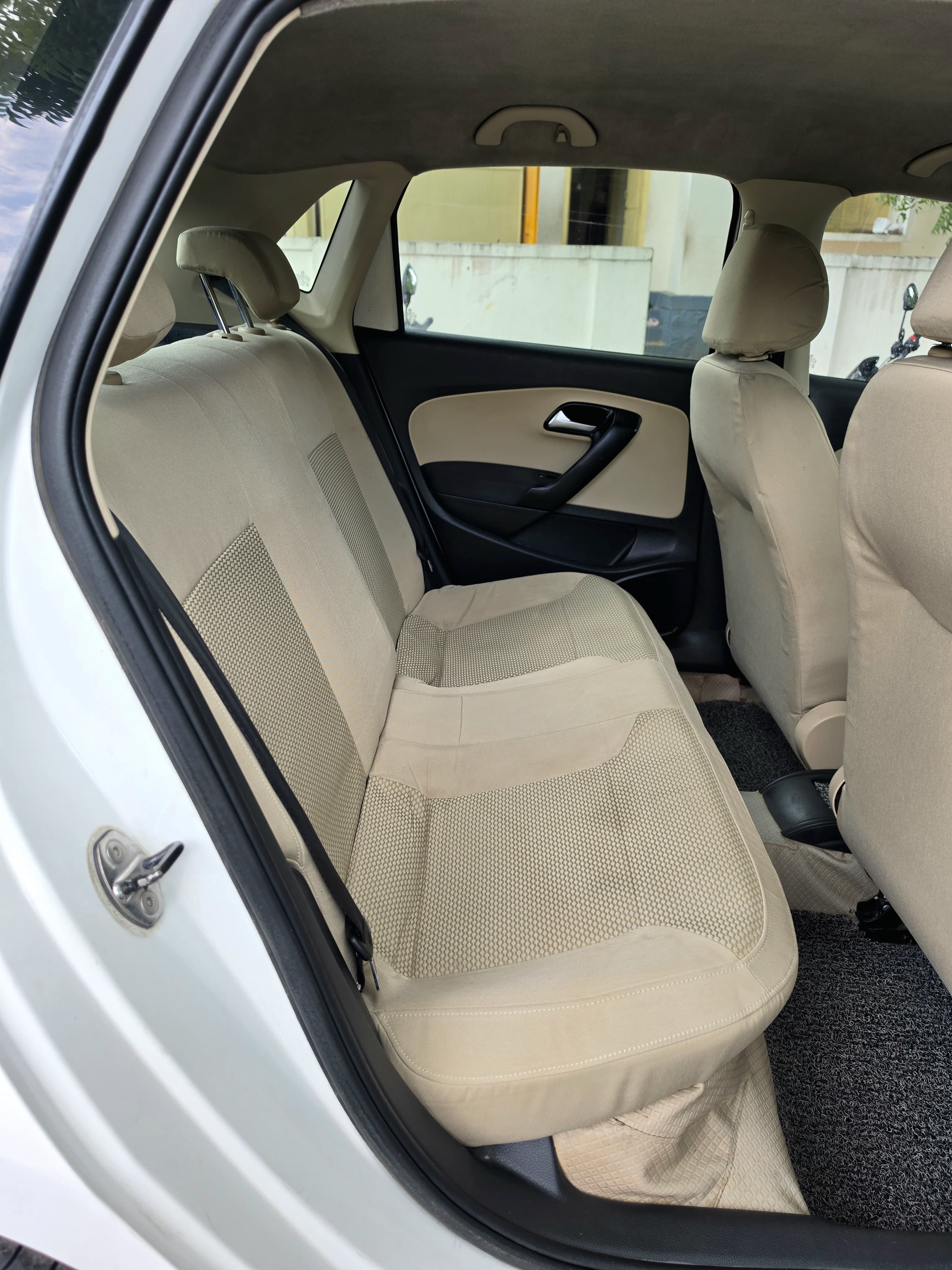 Volkswagen Polo - Image 6