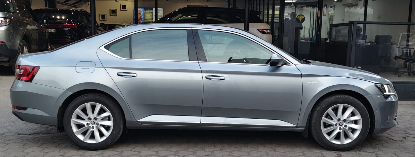 Skoda Superb - Image 3