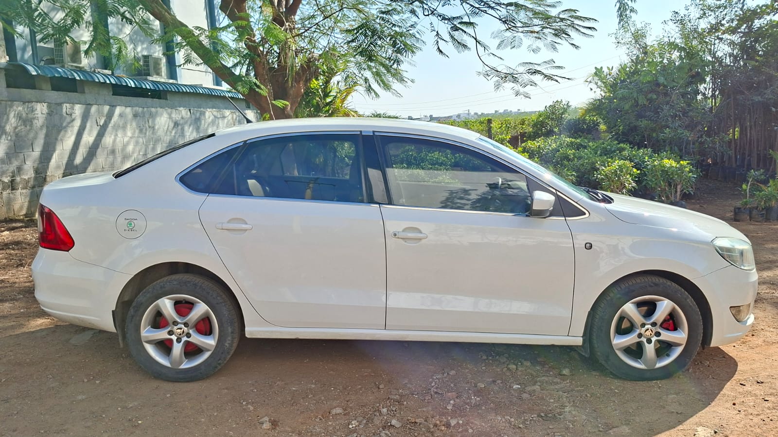 Skoda Rapid - Image 8
