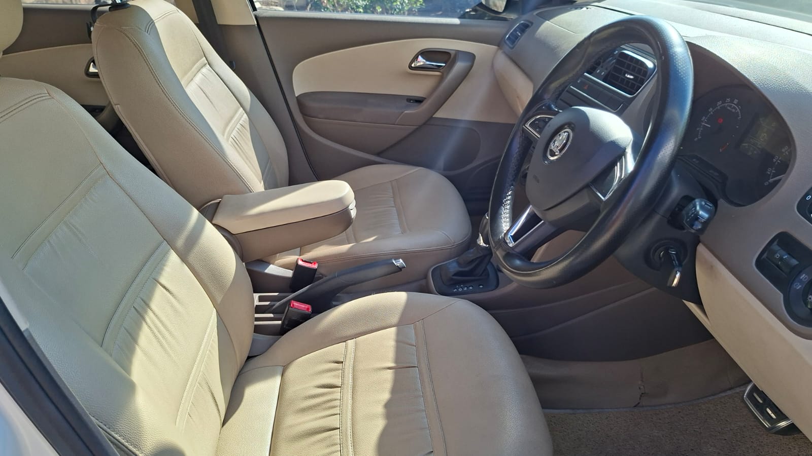 Skoda Rapid - Image 9