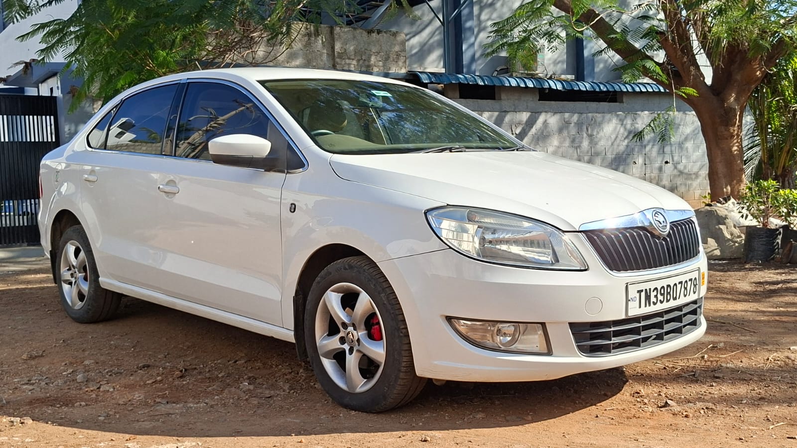 Skoda Rapid - Image 7