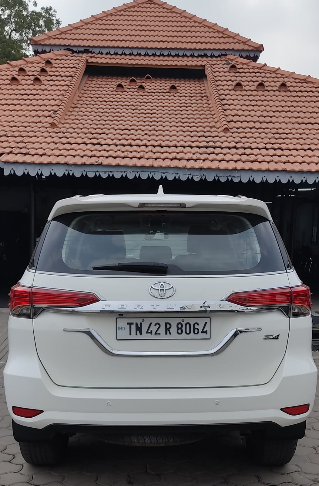 Toyota Fortuner - Image 6