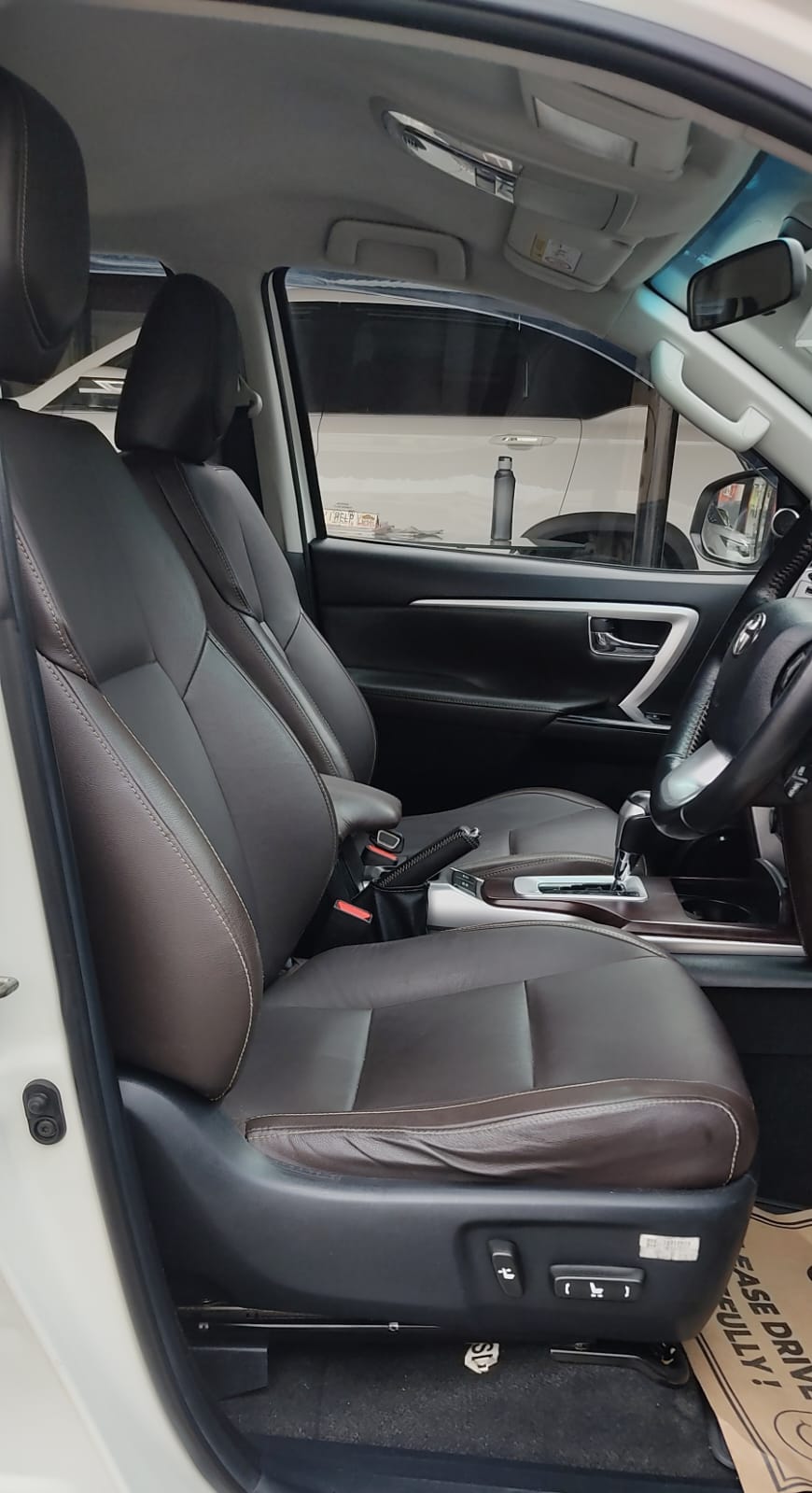 Toyota Fortuner - Image 2
