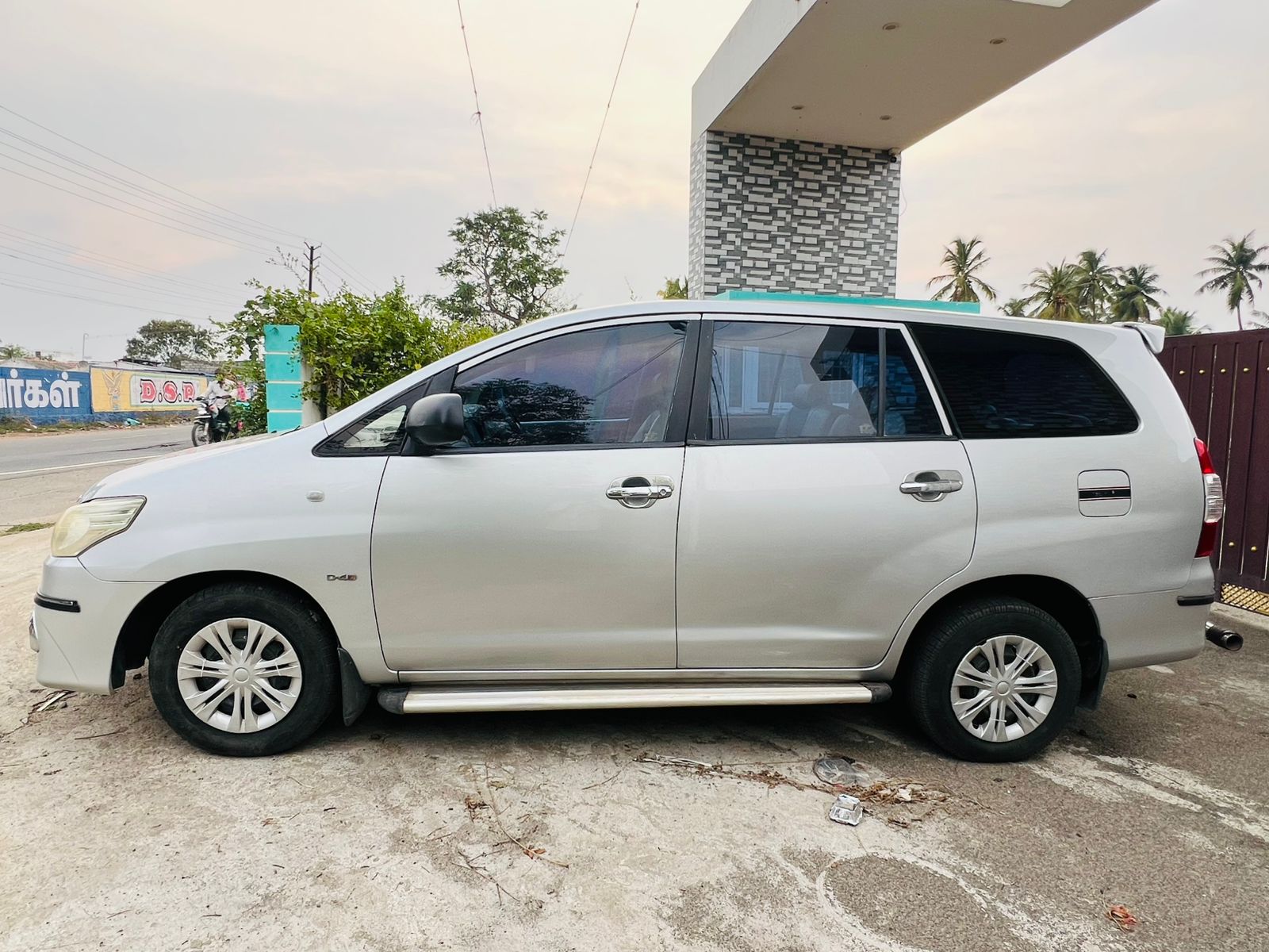 Toyota Innova - Image 5
