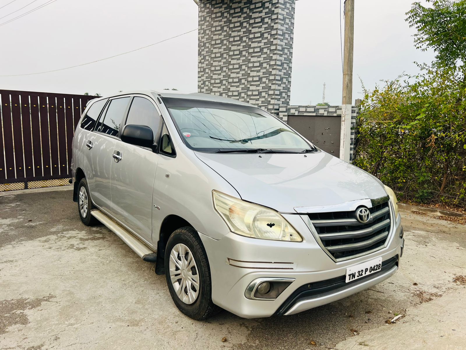 Toyota Innova - Image 2