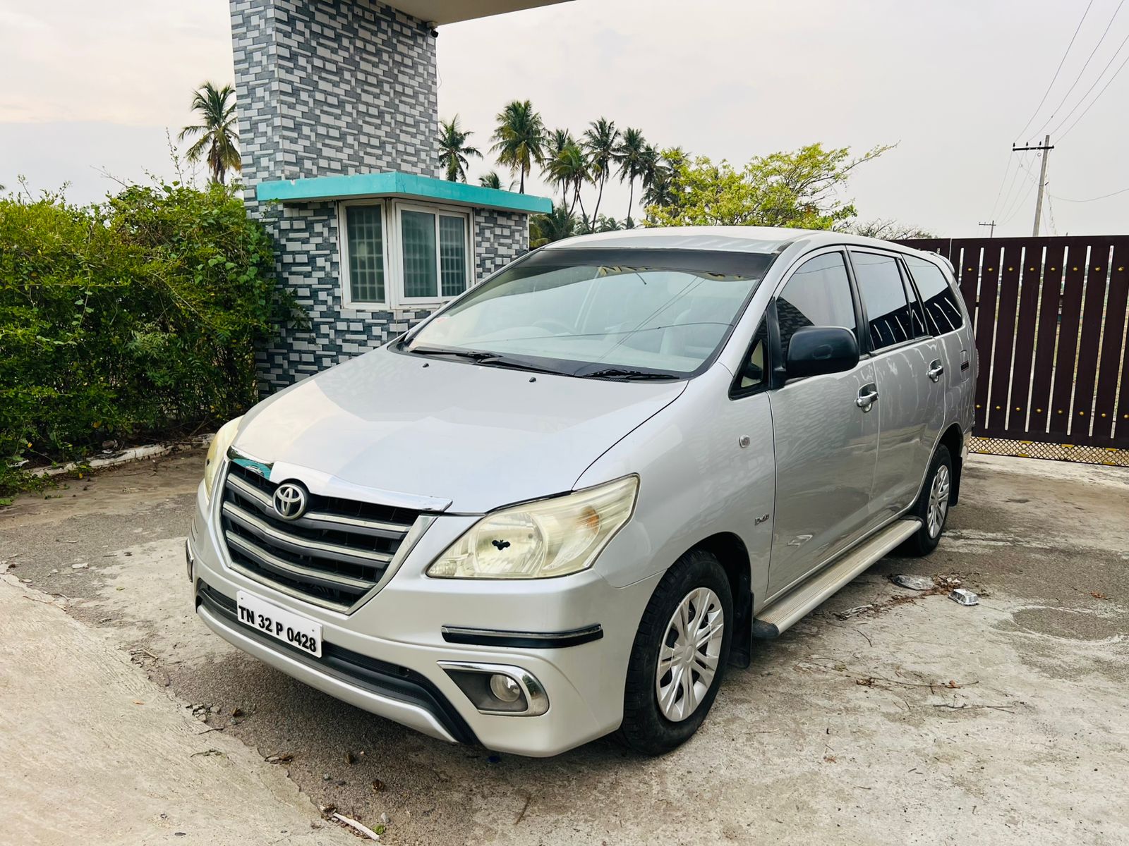 Toyota Innova - Image 3