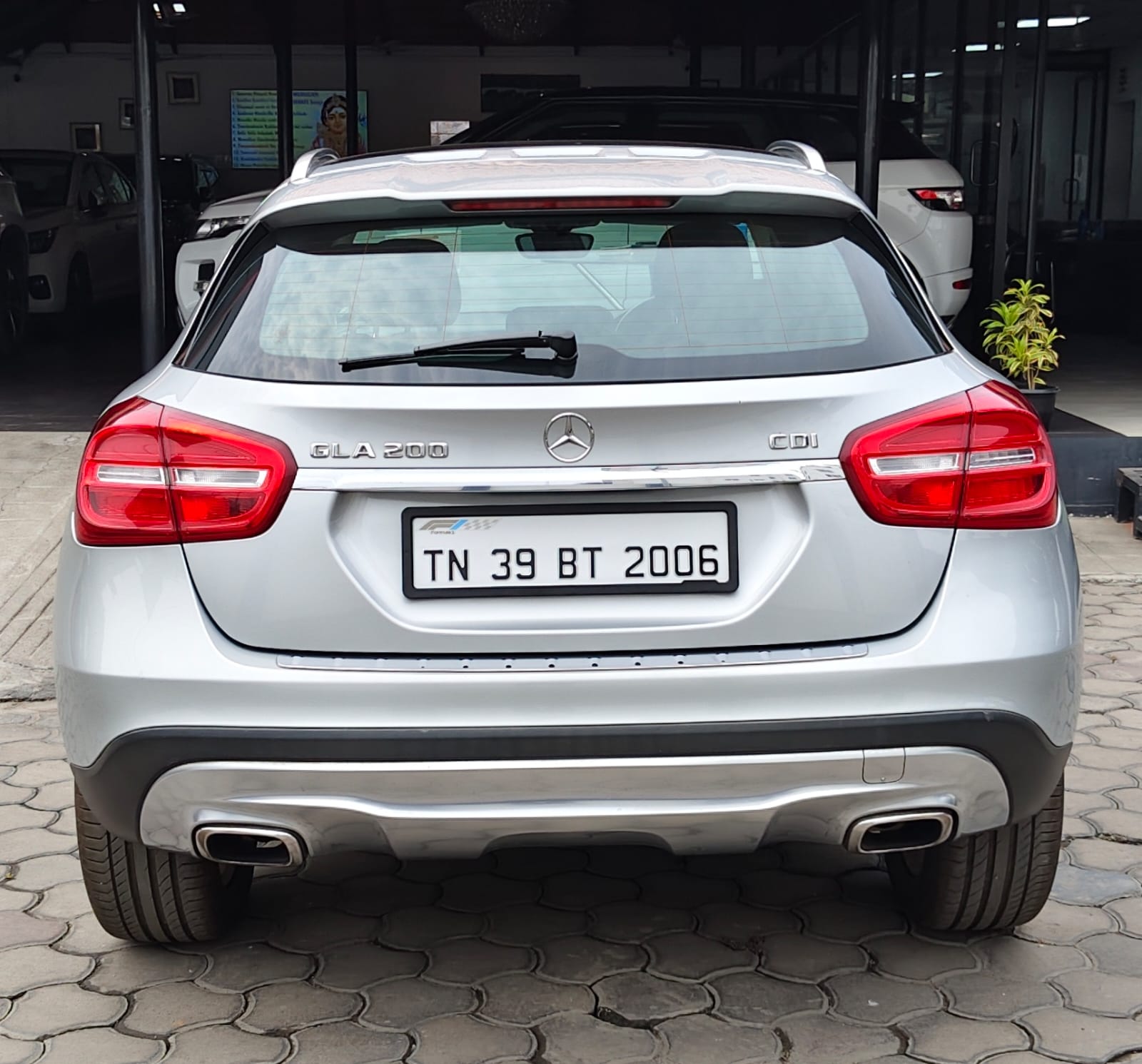 Mercedes Benz GLA - Image 7