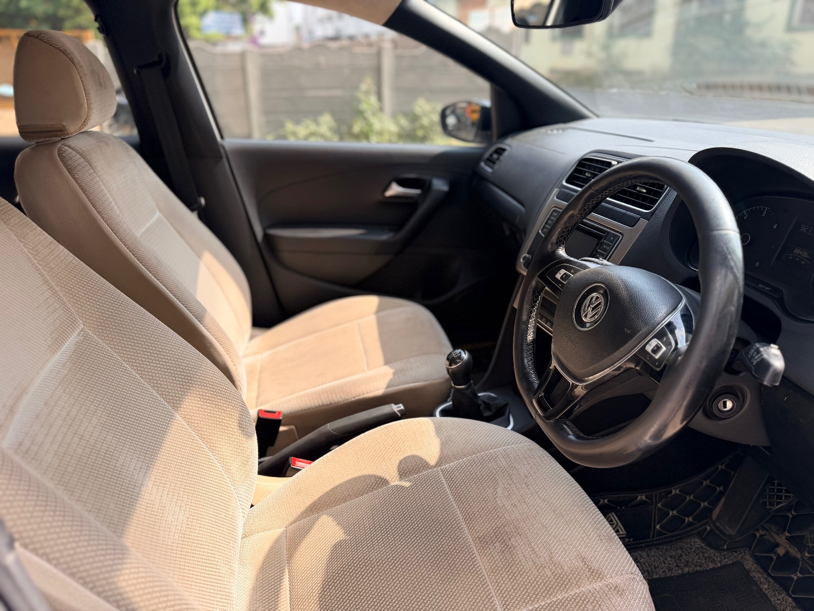 Volkswagen Polo - Image 2