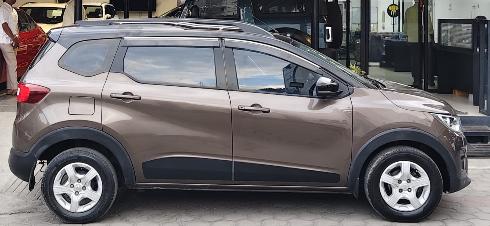 Renault Triber - Image 3