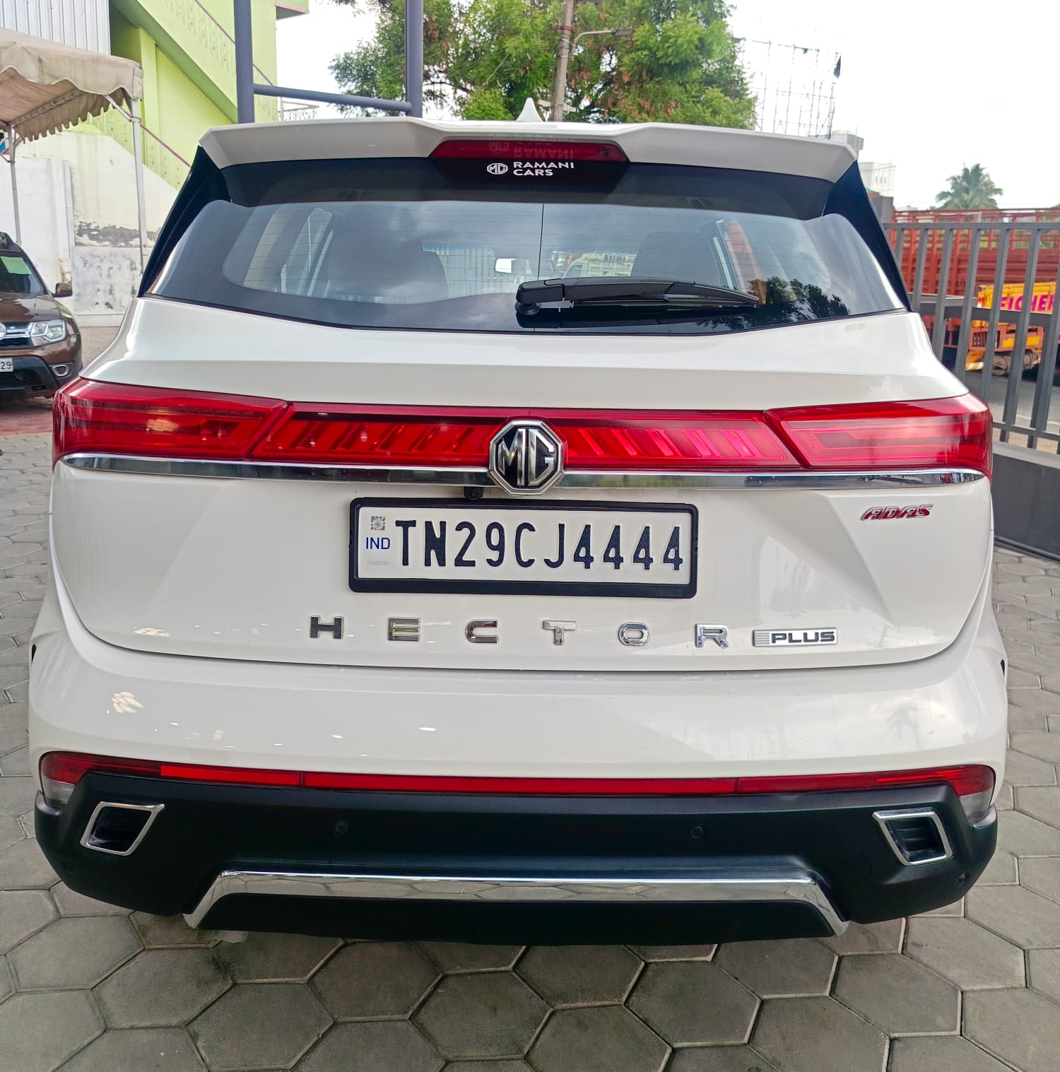 MG Hector Plus - Image 4
