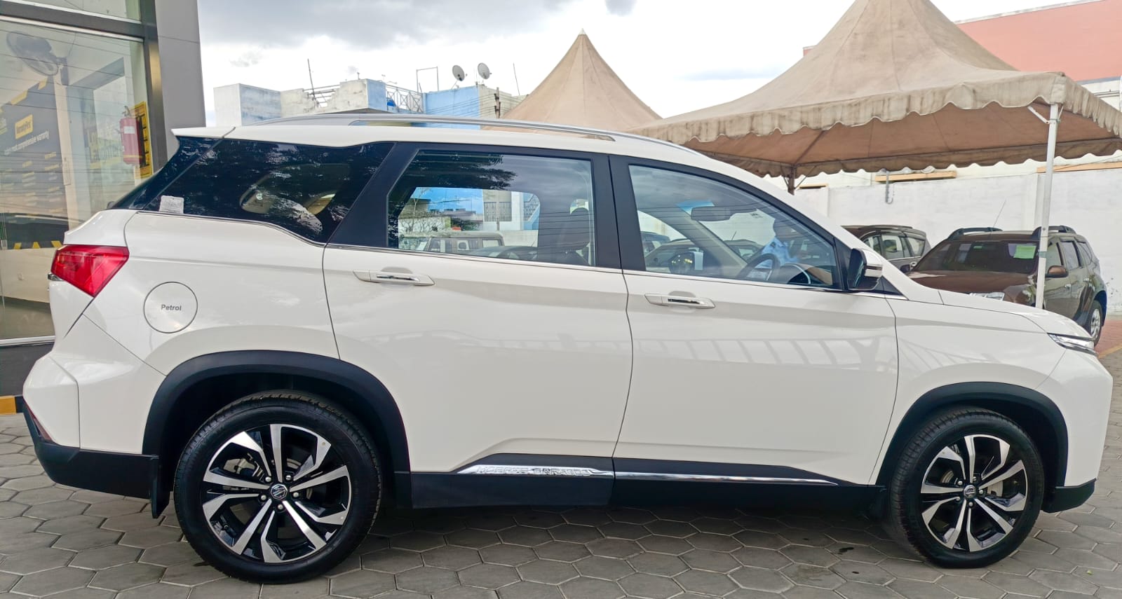 MG Hector Plus - Image 5