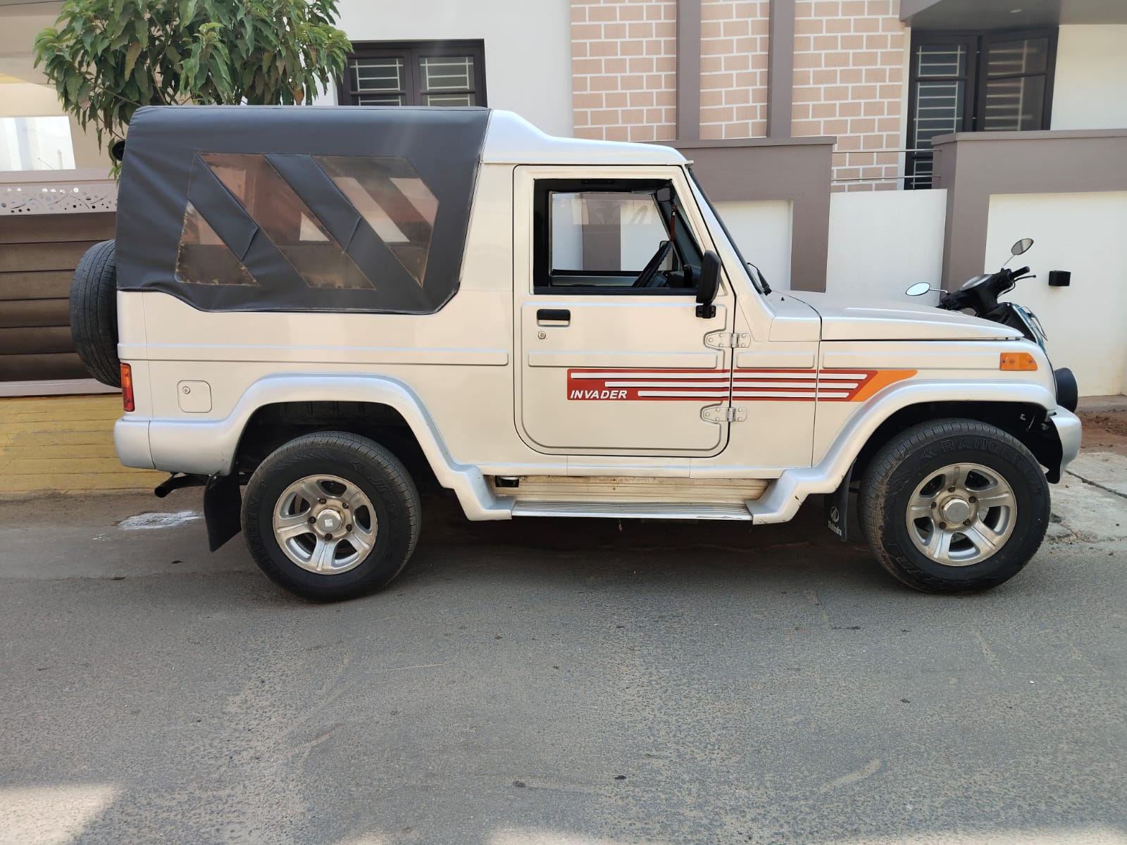 Mahindra Bolero