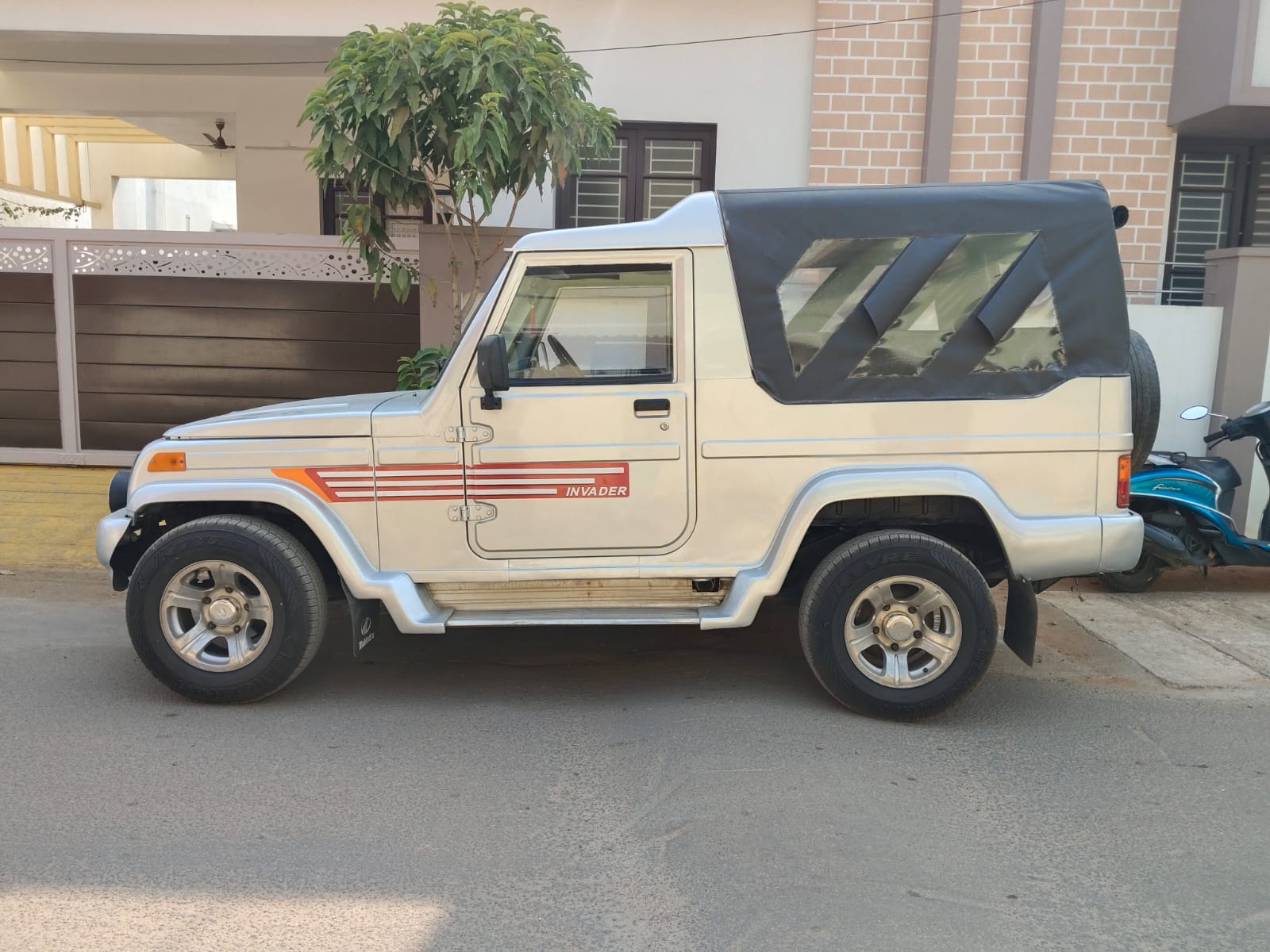 Mahindra Bolero - Image 3