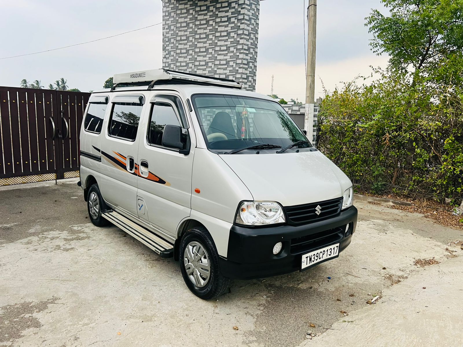 Maruti Suzuki Eeco - Image 3