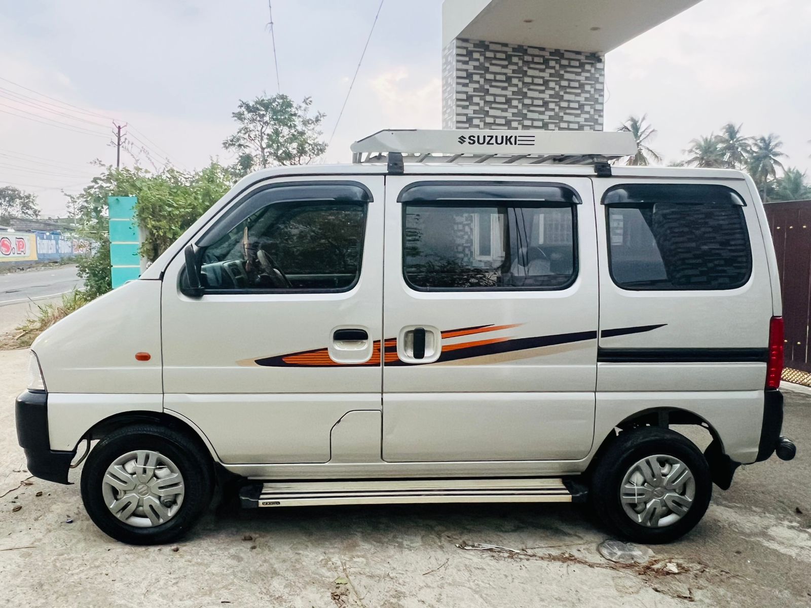 Maruti Suzuki Eeco - Image 4