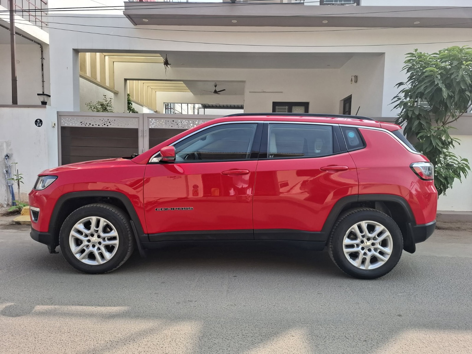 Jeep Compass - Image 2
