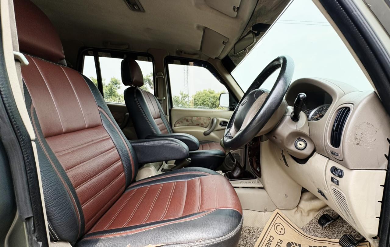 Mahindra Scorpio - Image 8