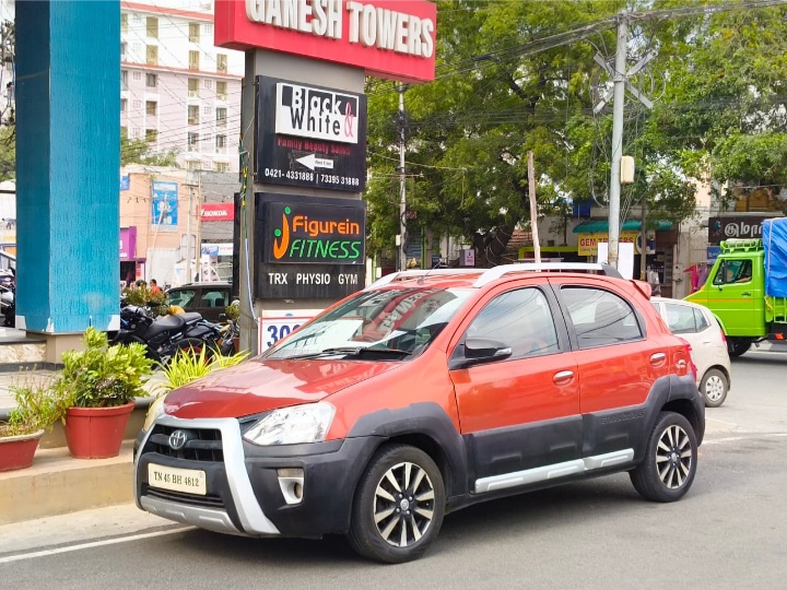 Toyota Etios Cross - Image 2