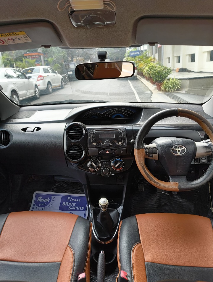 Toyota Etios Cross - Image 1
