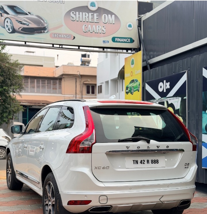 Volvo XC60 - Image 8