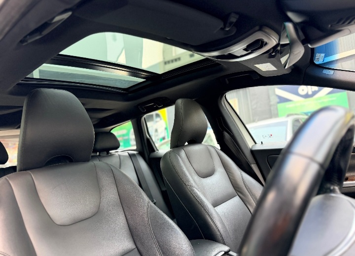 Volvo XC60 - Image 6