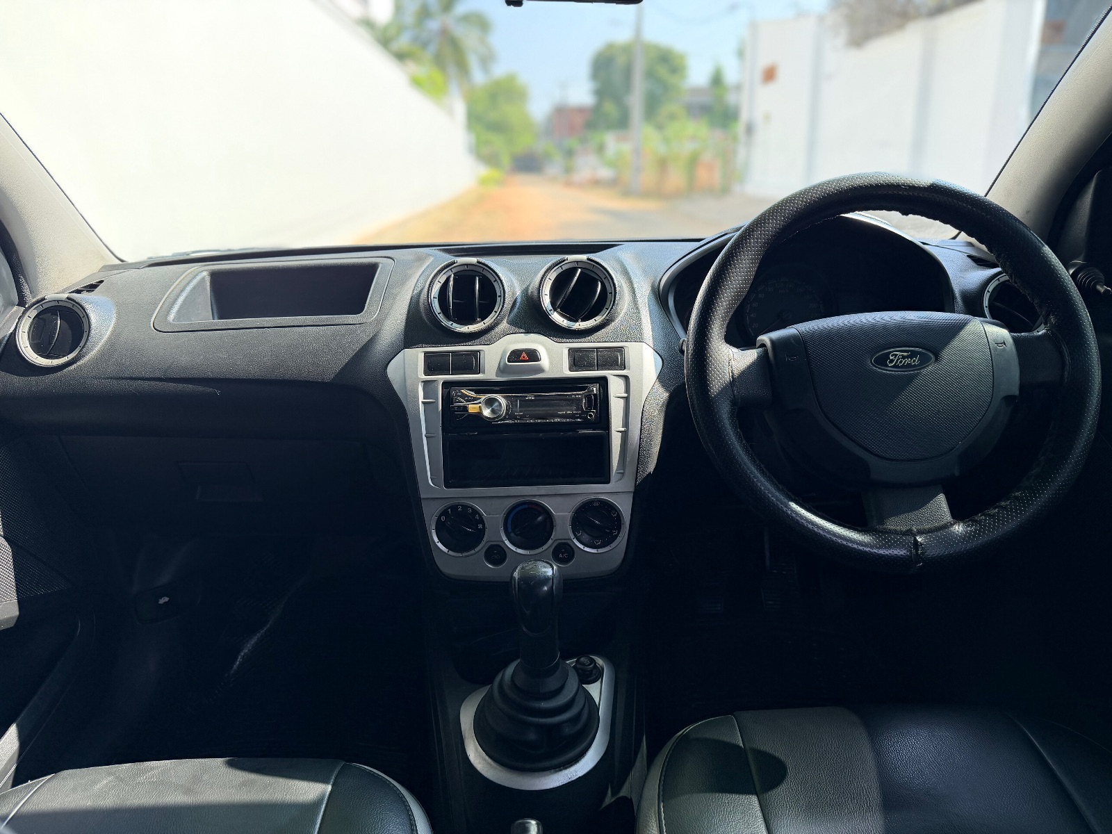 Ford Figo - Image 2