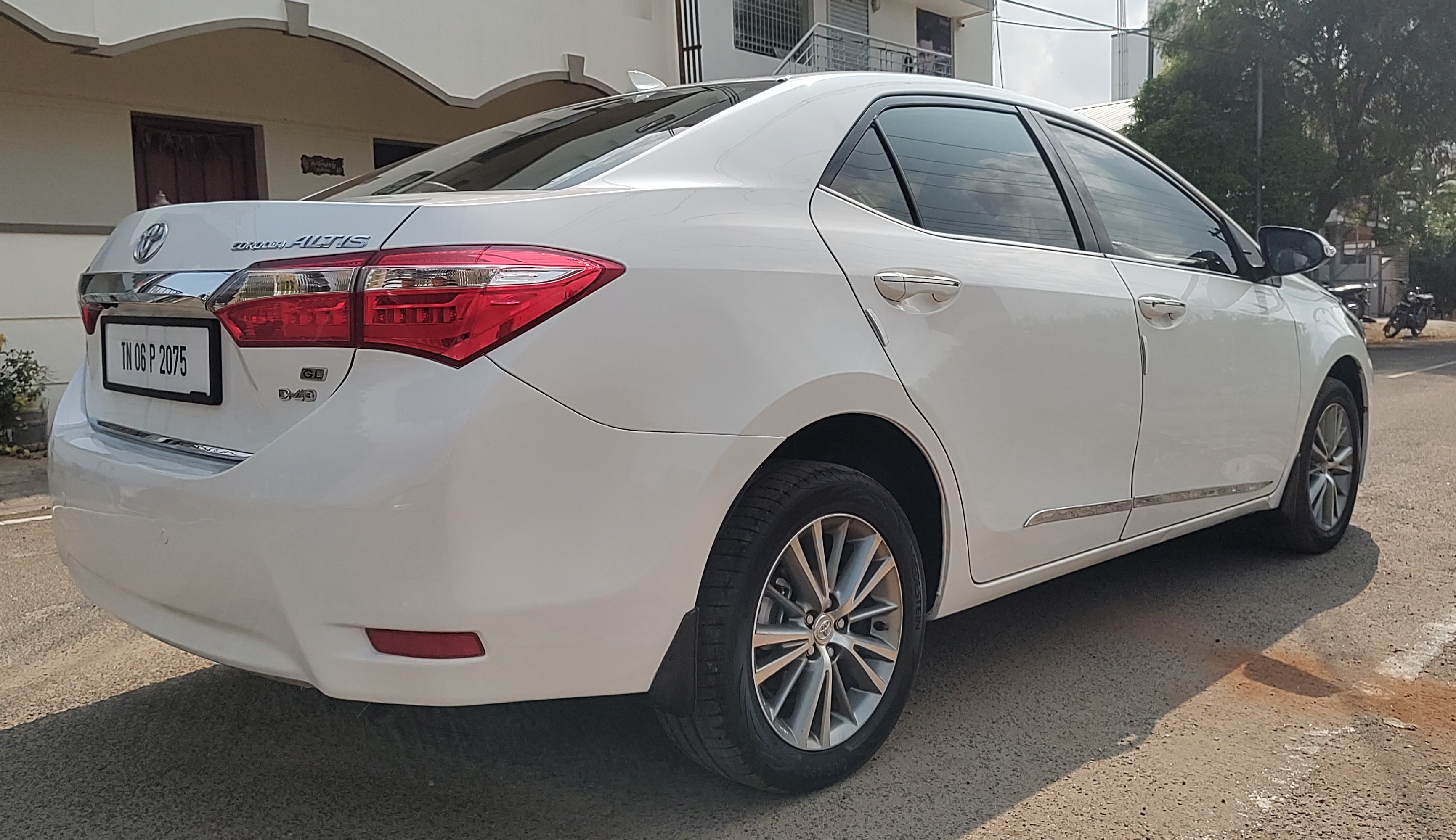 Toyota Corolla Altis - Image 2