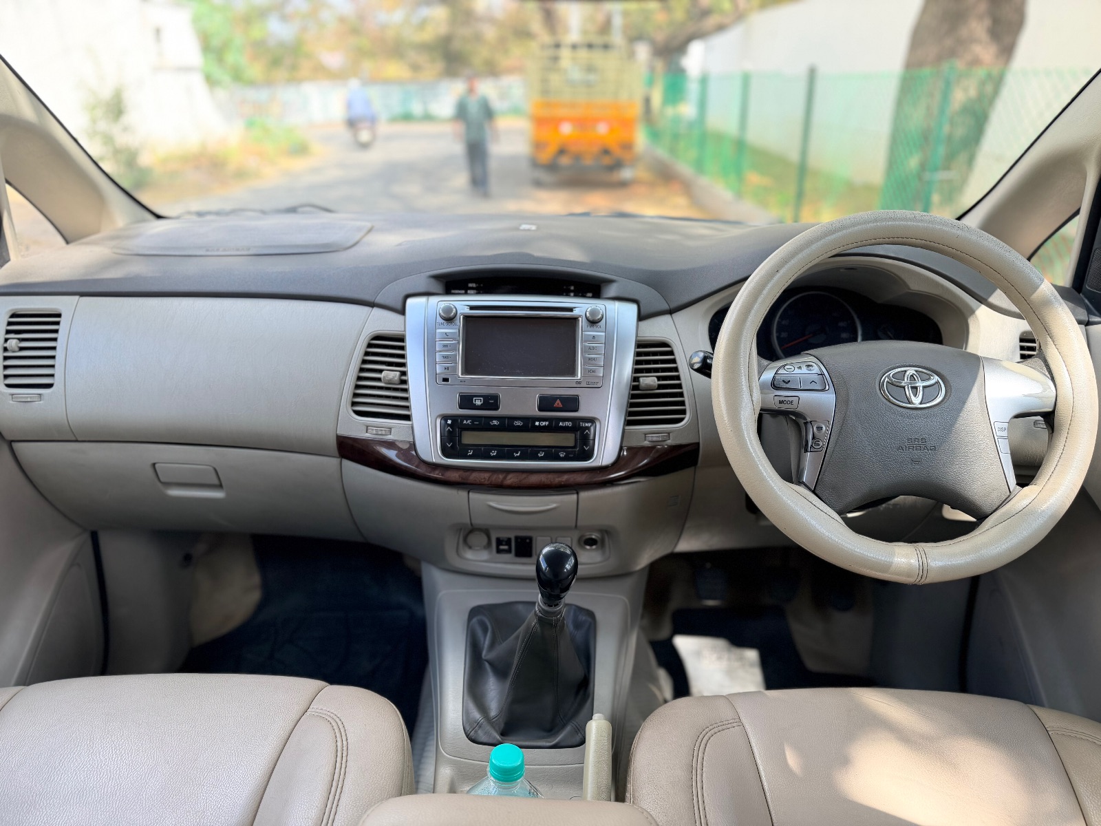 Toyota Innova - Image 3