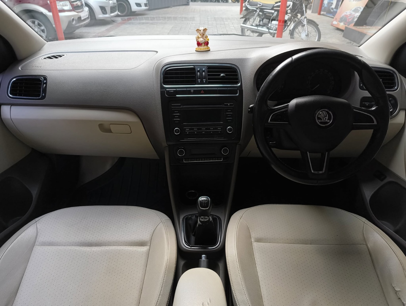 Skoda Rapid - Image 4