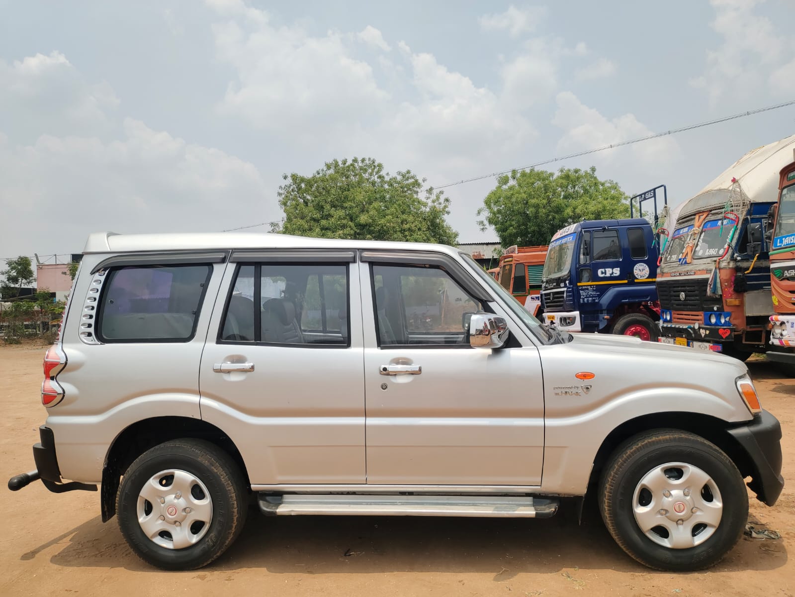 Mahindra Scorpio - Image 5