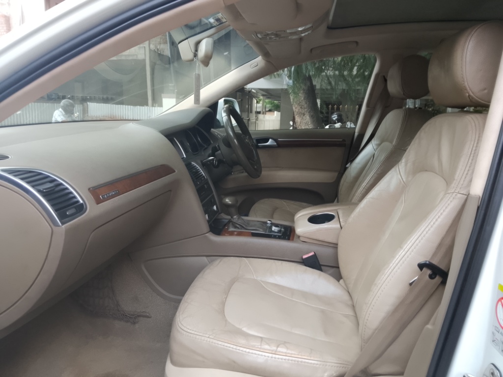 Audi Q7 - Image 5