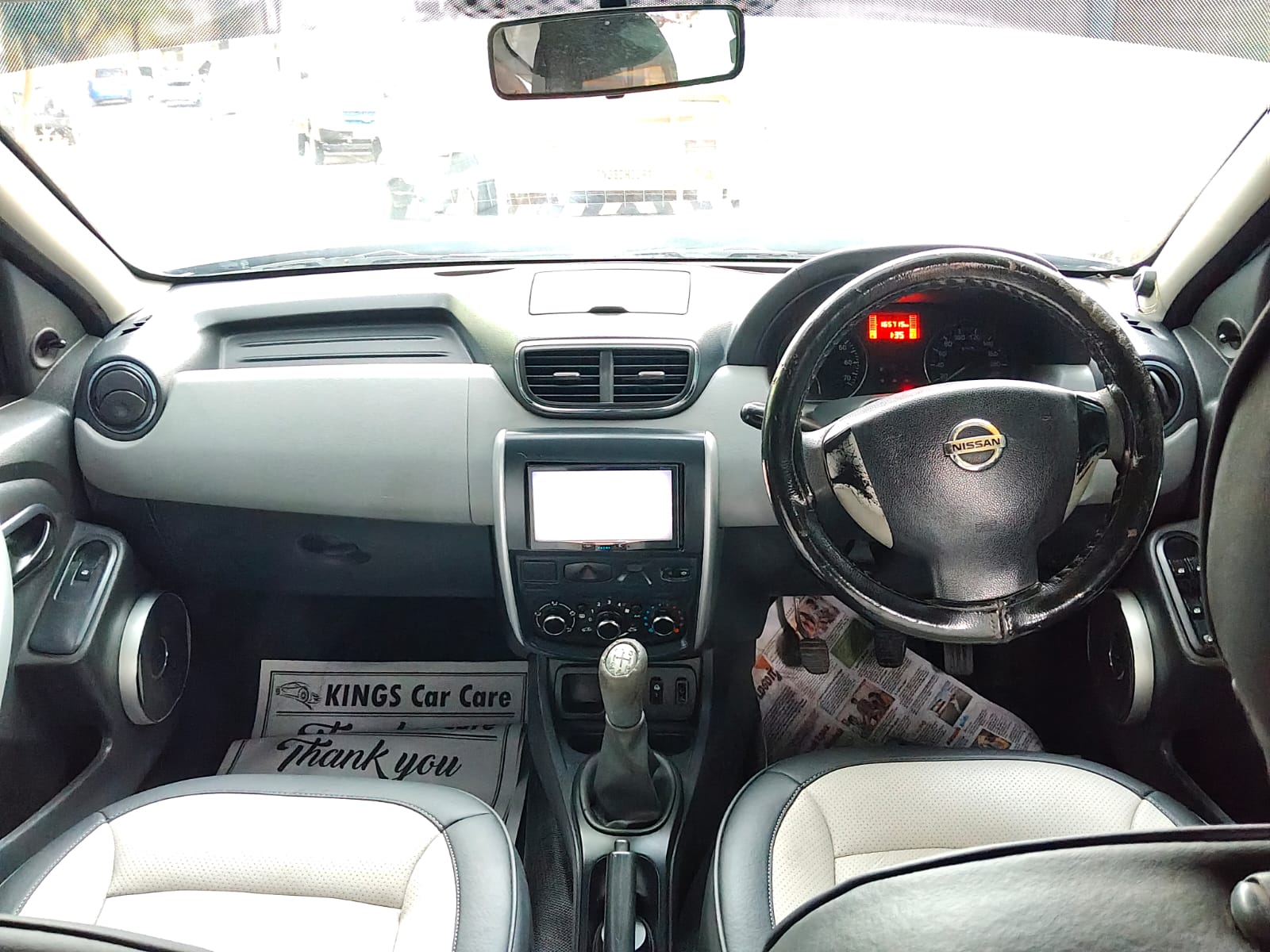 Nissan Terrano - Image 4