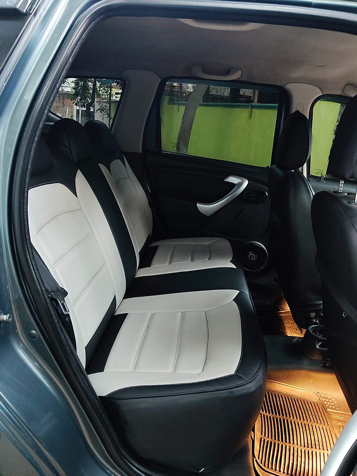 Nissan Terrano - Image 10