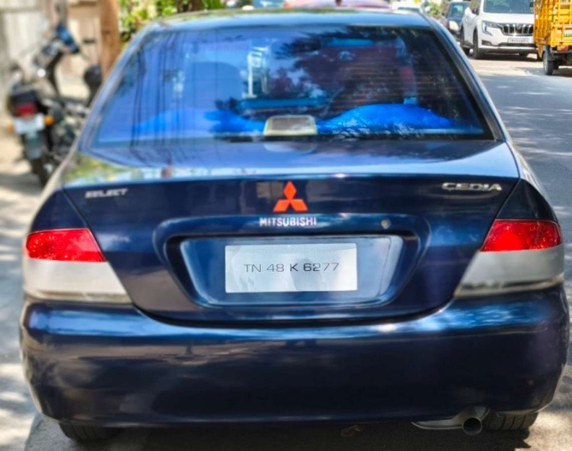 Mitsubishi Cedia - Image 2