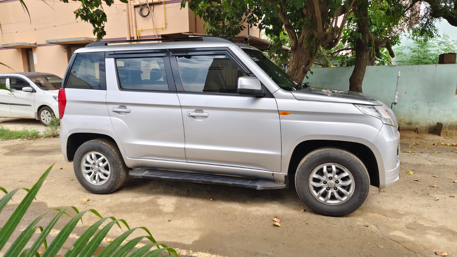 Mahindra TUV300 - Image 5