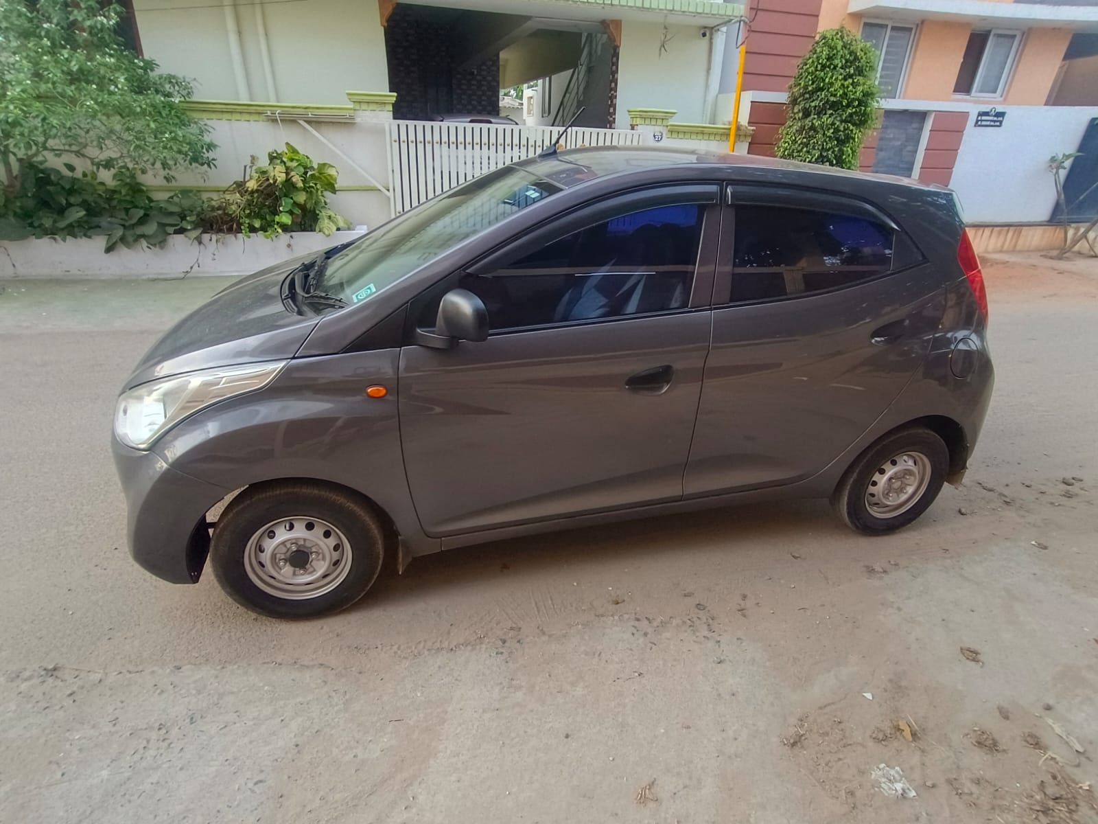 Hyundai Eon - Image 3