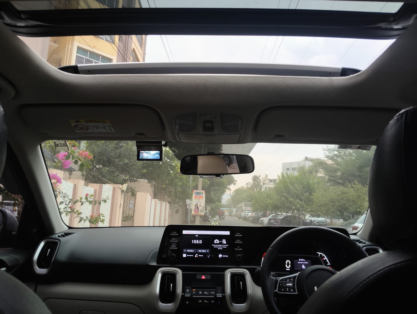 Kia Sonet - Image 4