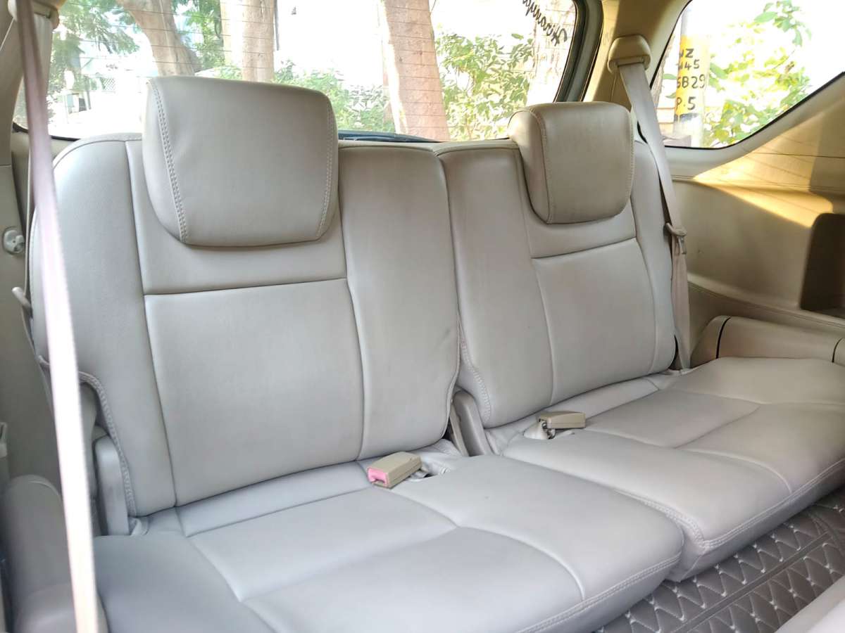 Toyota Fortuner - Image 11