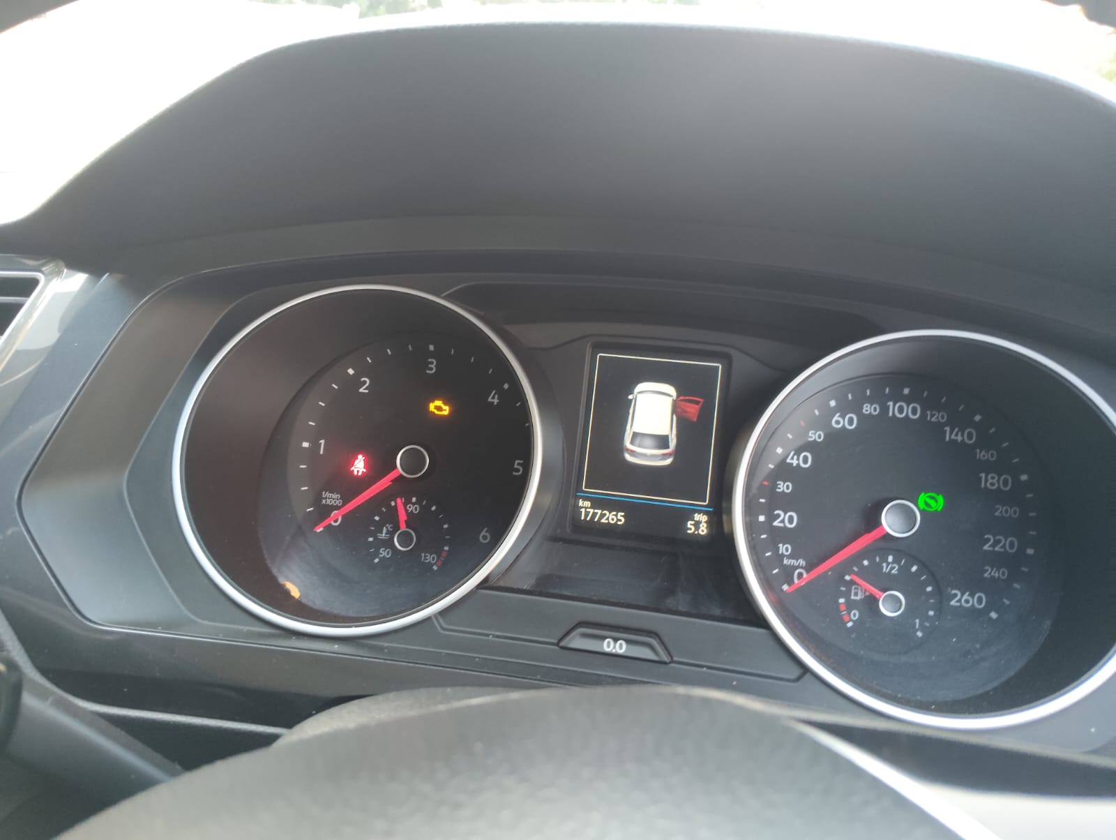 Volkswagen Tiguan - Image 6