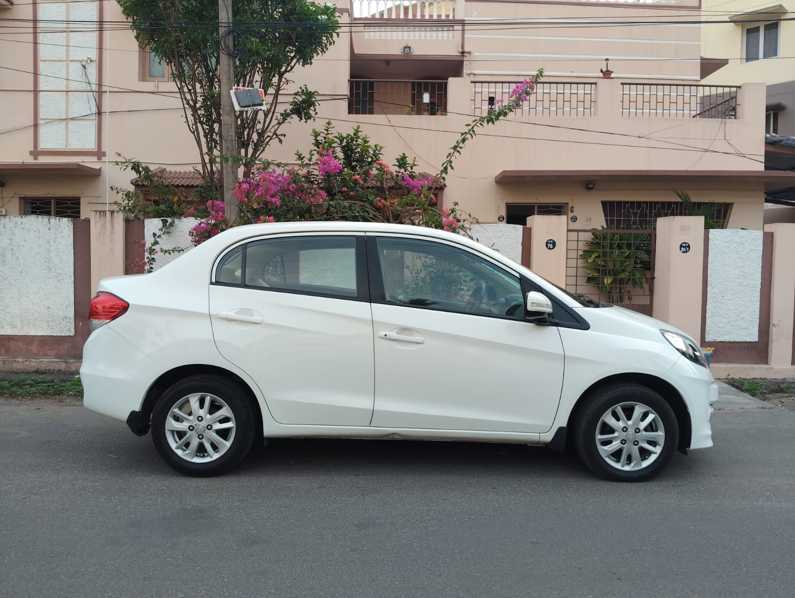 Honda Amaze - Image 2