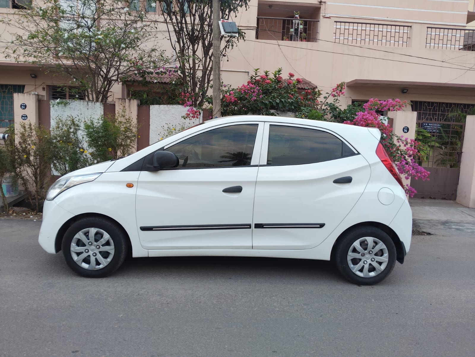 Hyundai Eon - Image 6