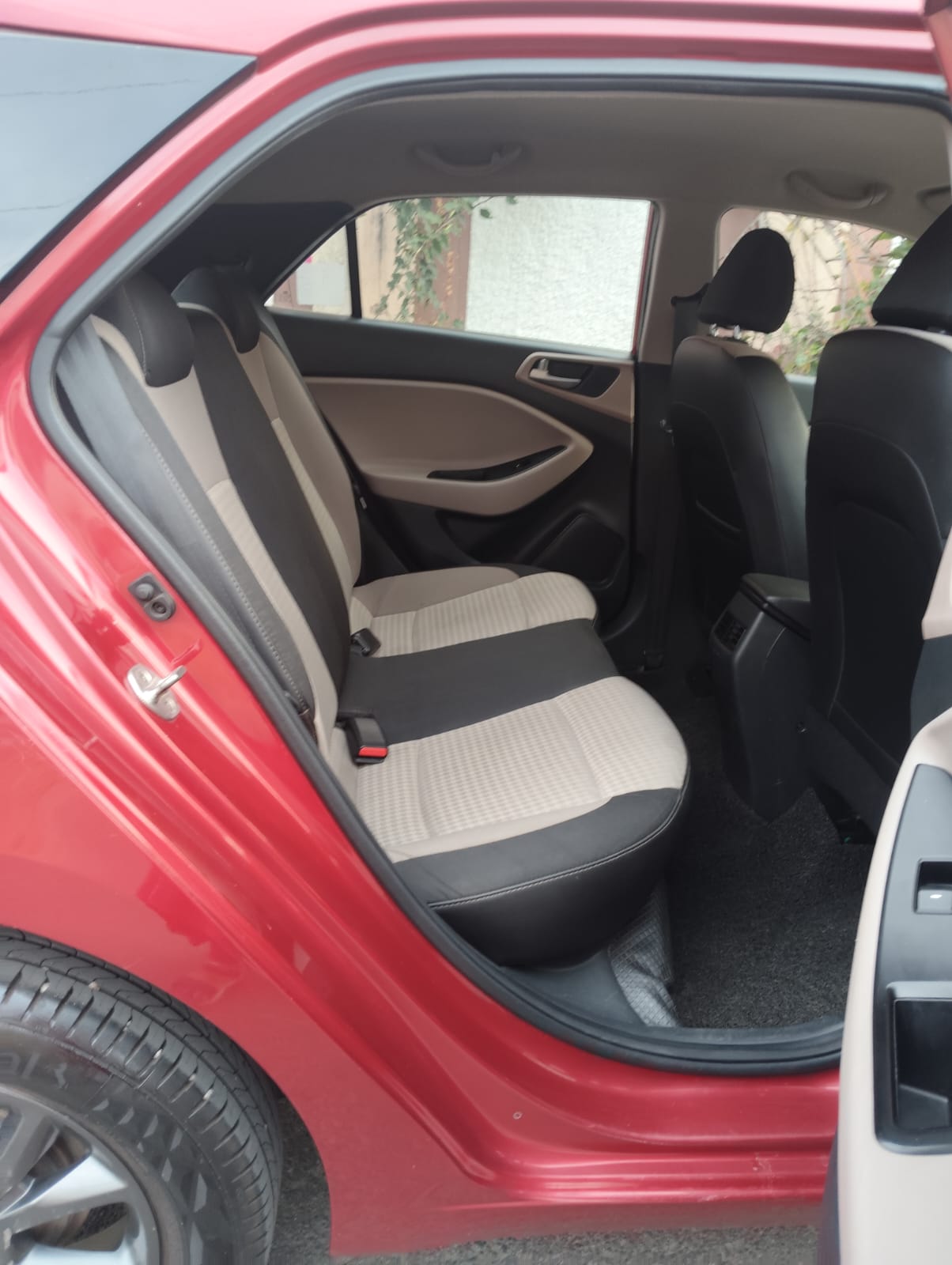 Hyundai i20 - Image 2