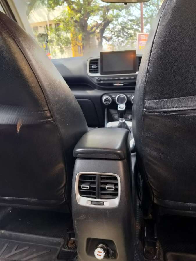 Hyundai Venue - Image 6