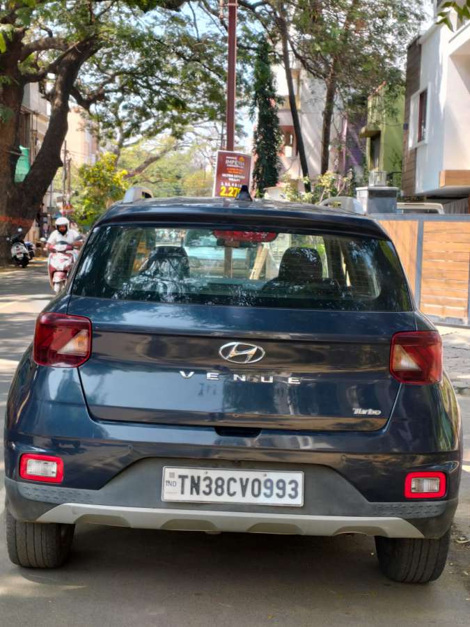 Hyundai Venue - Image 3